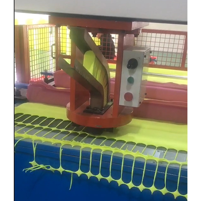 Tennis felt cutting machine